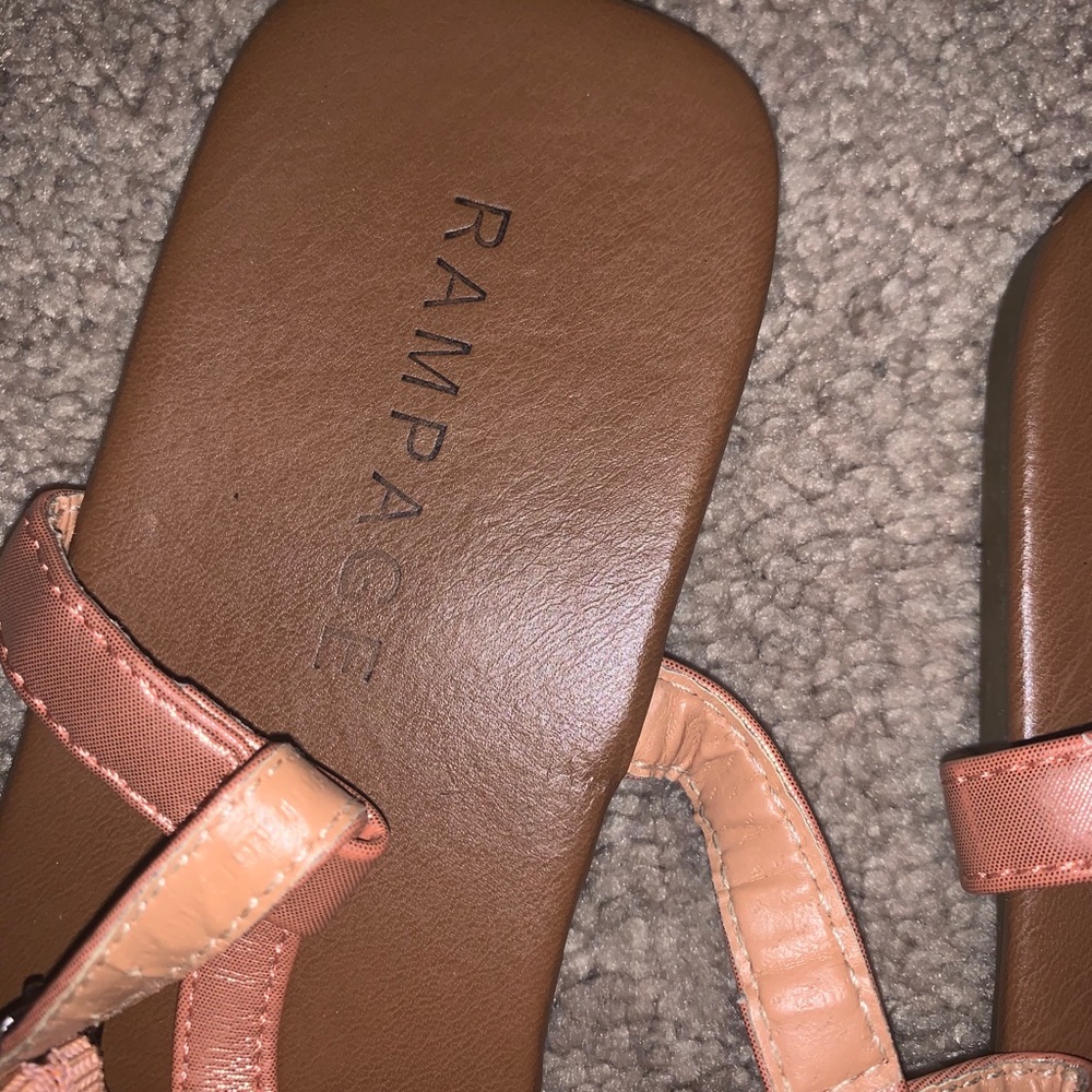 Flower sandals - Picture 3 of 3